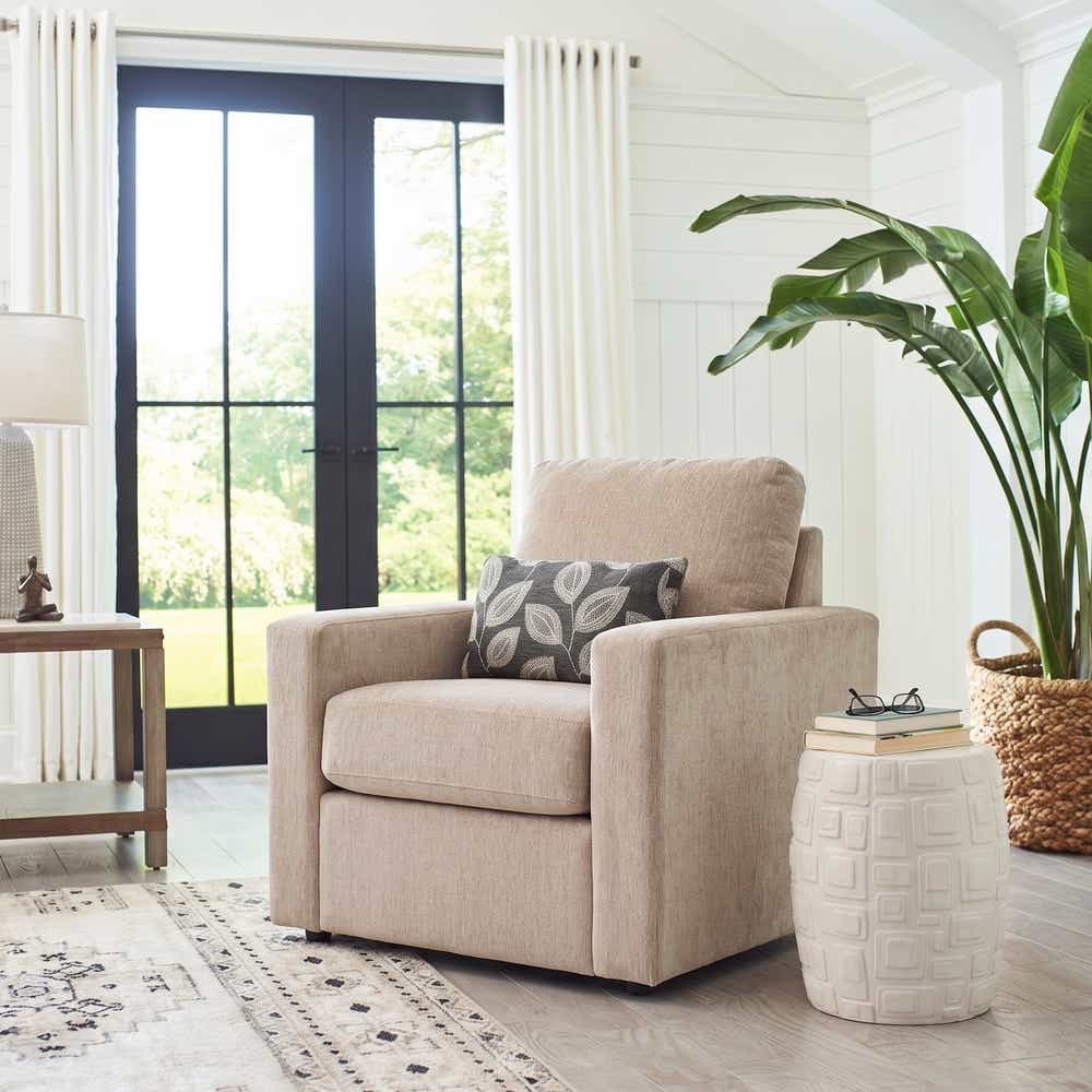 La-Z-Boy Lauren Chair 023677 manufacturer reference image
