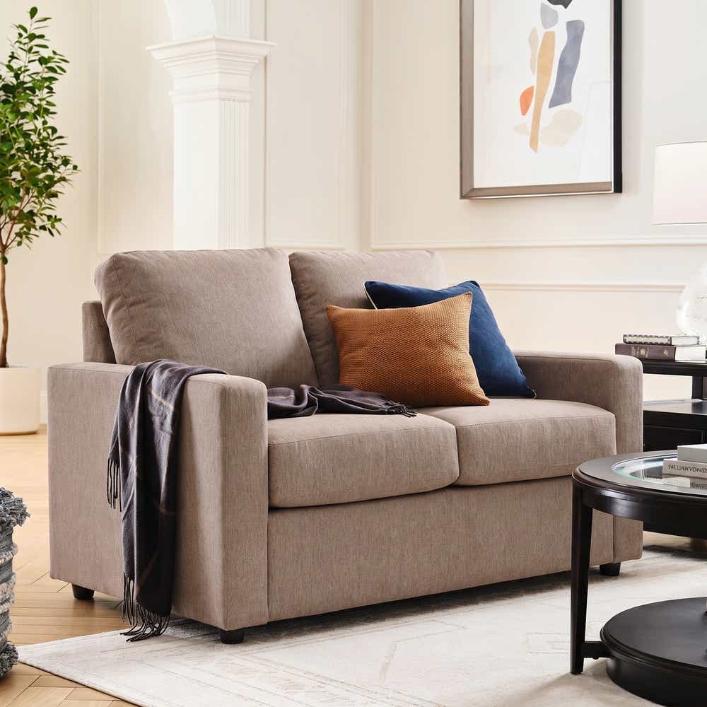 La-Z-Boy Lauren Loveseat 063677 manufacturer reference image