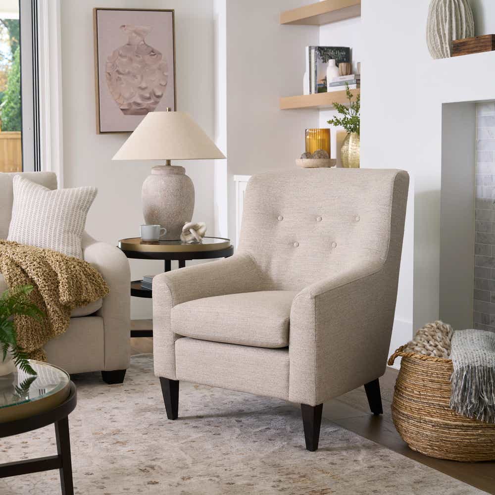 La-Z-Boy Gemma Chair 235406 manufacturer reference image