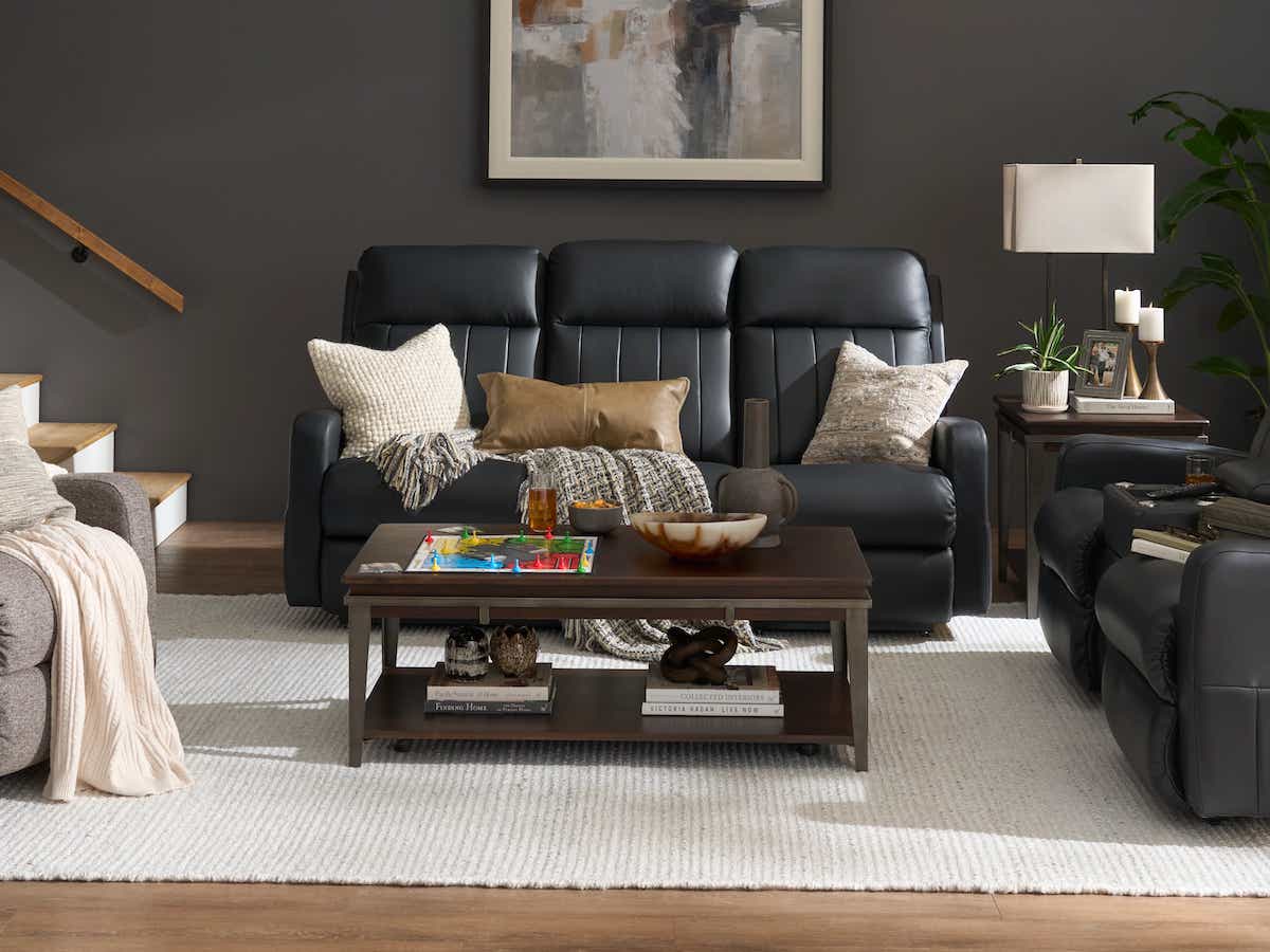 La-Z-Boy Finley 330747 wall reclining sofa, feature view