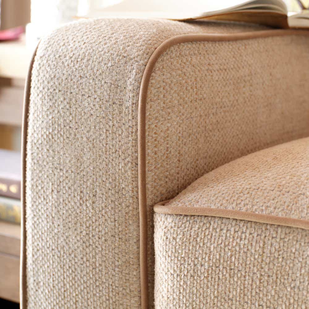 La-Z-Boy Meyer Sofa 610694 styling detail