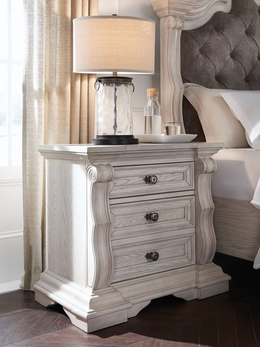 Bruchandi - Antique White - Three Drawer Night Stand