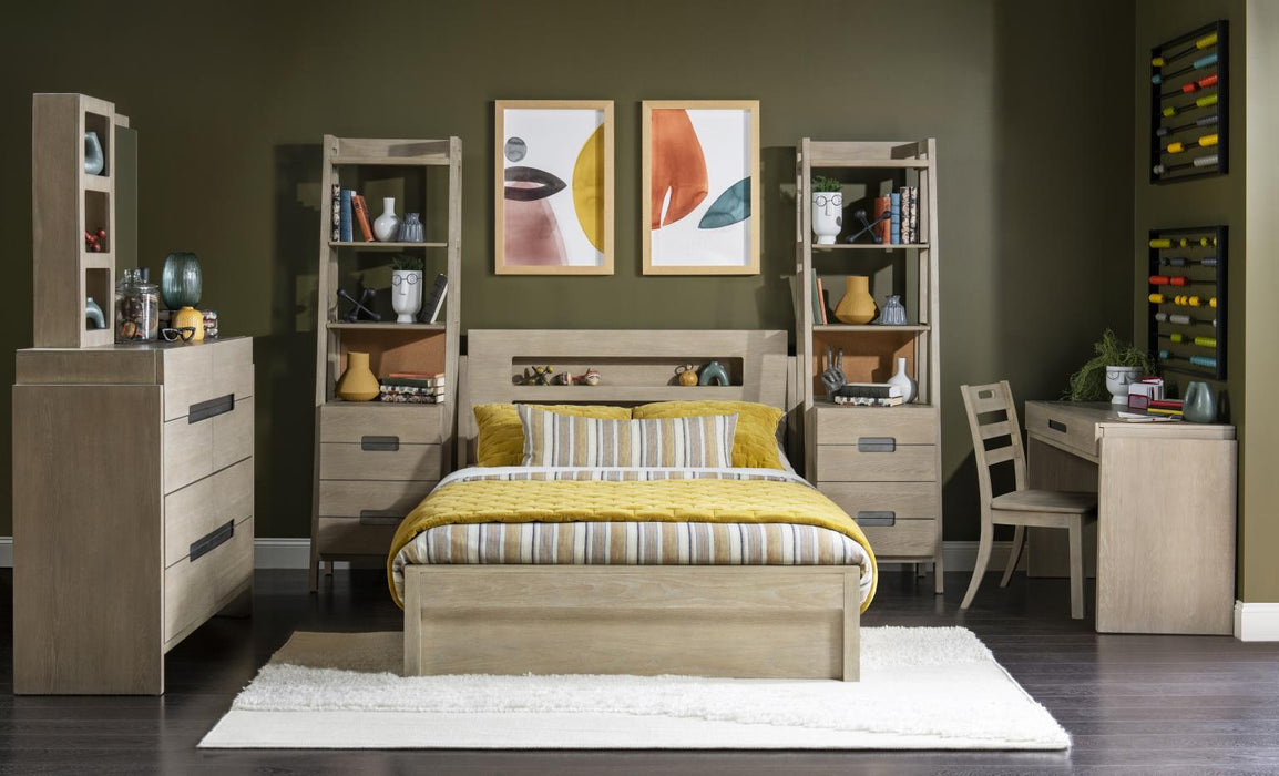 District - Panel Headboard Full - Weathered Oak