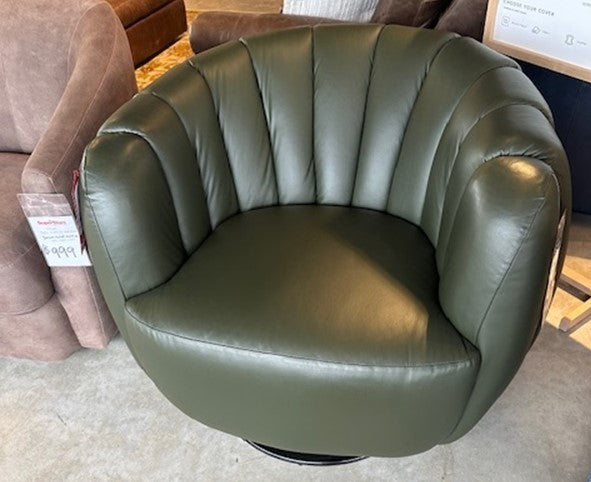 Floor Model Jules Glove Swivel Chair in Bali/Basil by Palliser