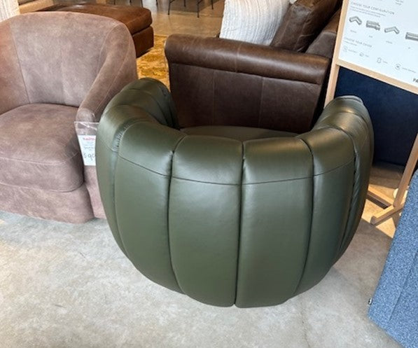 Floor Model Jules Glove Swivel Chair in Bali/Basil by Palliser