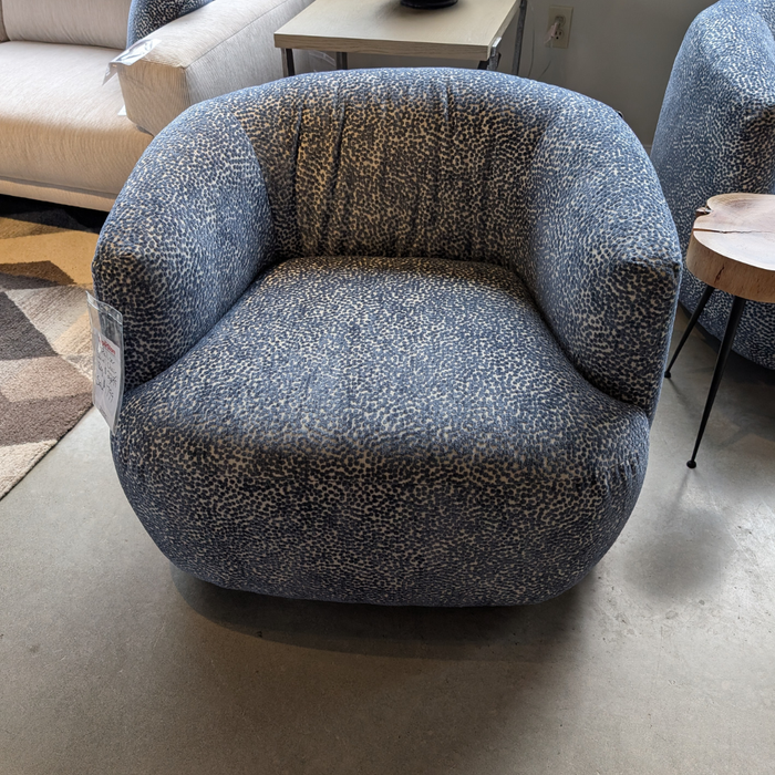 Softform Swivel Chair from EQ3 by Palliser