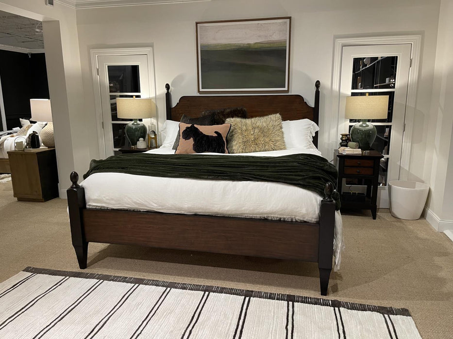 Fenmore - Queen Poster Footboard - Mocha And Distressed Cherry