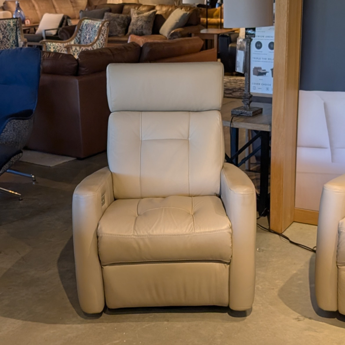 Clearance West Coast II Recliner by Palliser